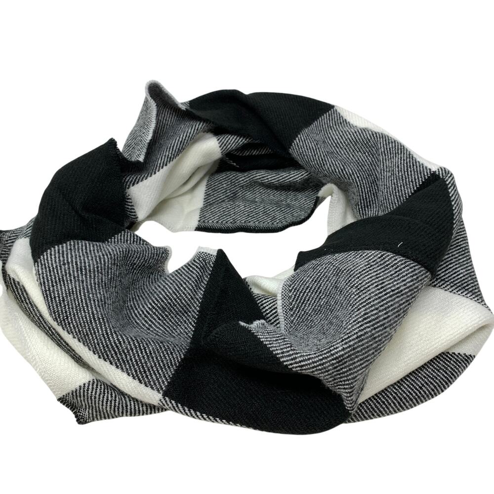 Old Navy Infinity Scarf Flannel White Black Plaid One Size
